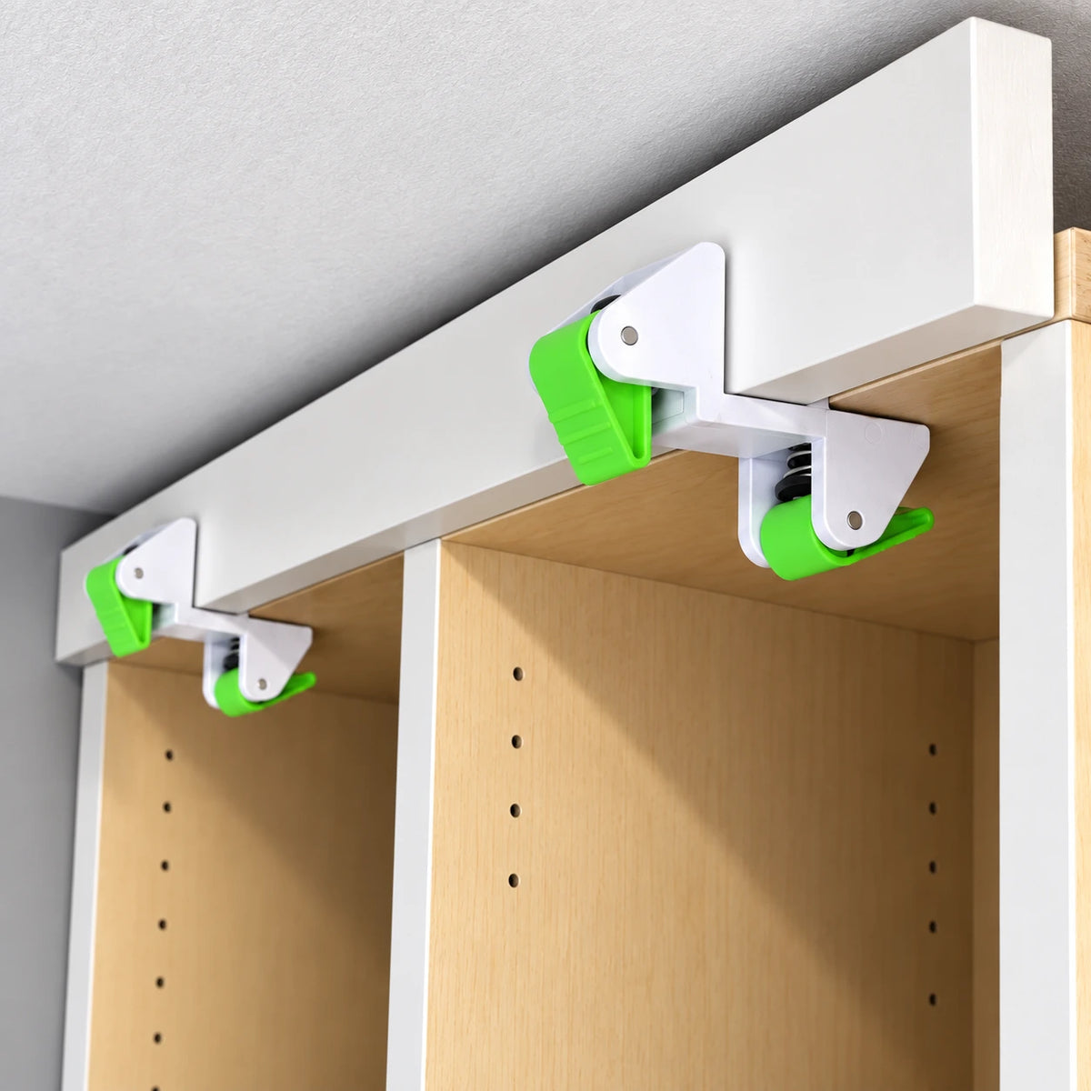 Fivalo clamp holding top cabinet filler for ceiling scribing